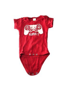 WeeWearz Infant Bodysuit Red Player 2 Graphic Design Size S Cotton Short Sleeve